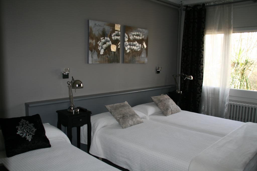 Hotel L'Ast Banyoles Room photo